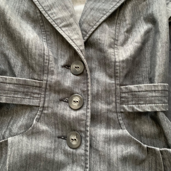 Dynamite Grey Button top - Picture 3 of 5